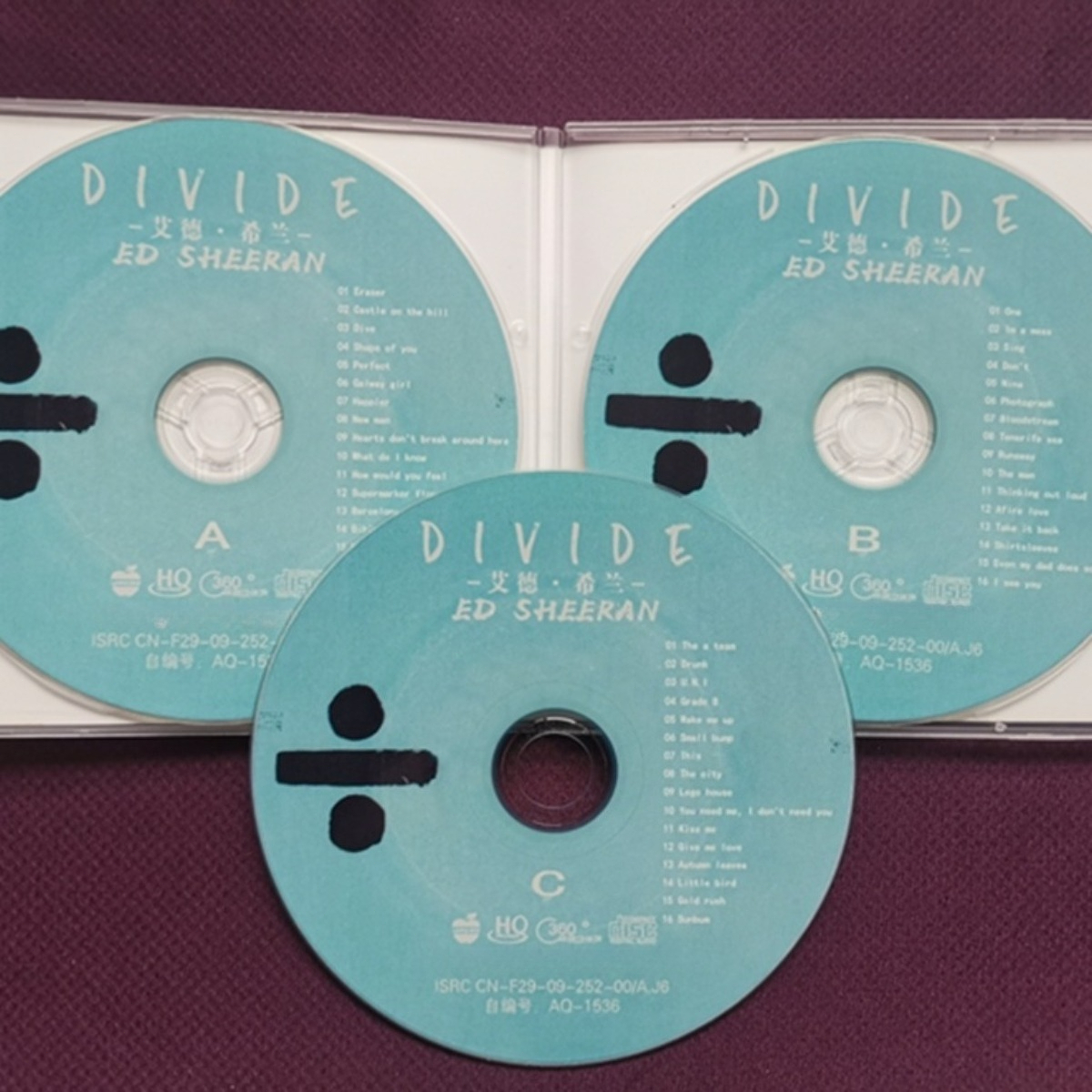 Ed Sheeran Divide - Iconic Bri - Photograph Ed recension och pris