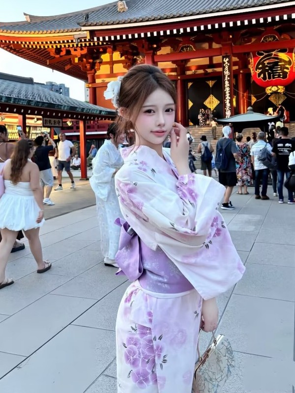 Traditional Japanese Kimono St - Photography Young recension och pris