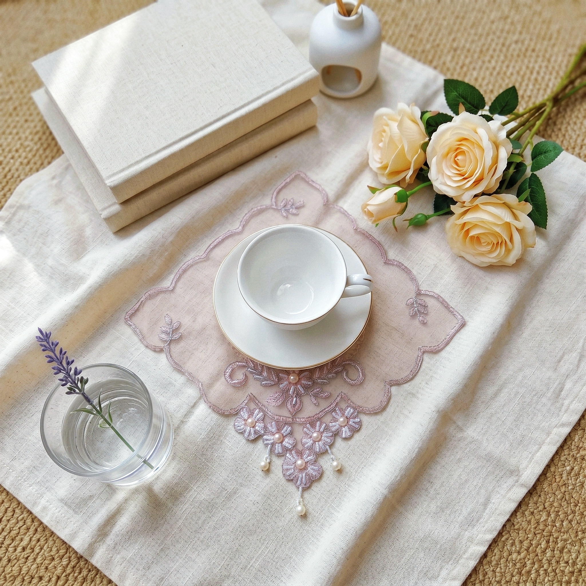Set Of 8 Pink Lace Placemats H - Photography Vintage recension och pris