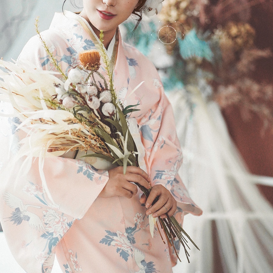 Traditional Japanese Kimono St - Photography Young recension och pris